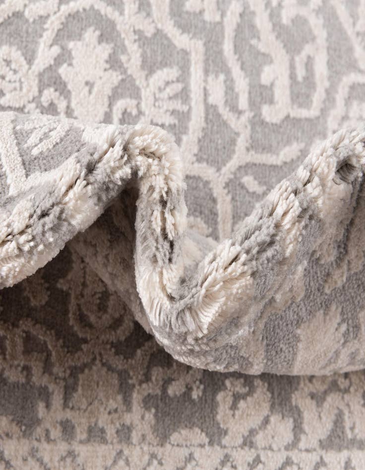 Detail image of 3' x 5' Modern Classical Rug