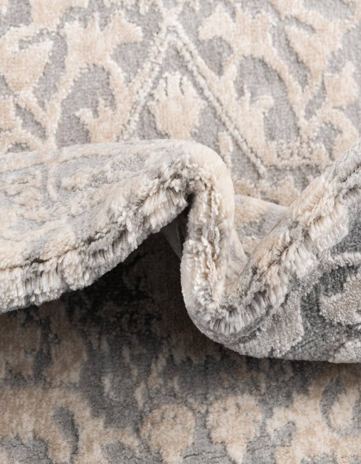 Detail image of 3' x 5' Modern Classical Rug