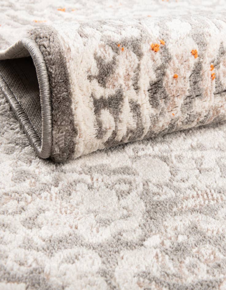 Detail image of 4' x 5' 7 Modern Classical Rug