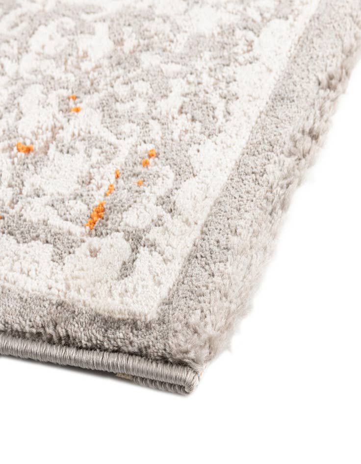 Detail image of 4' x 5' 7 Modern Classical Rug