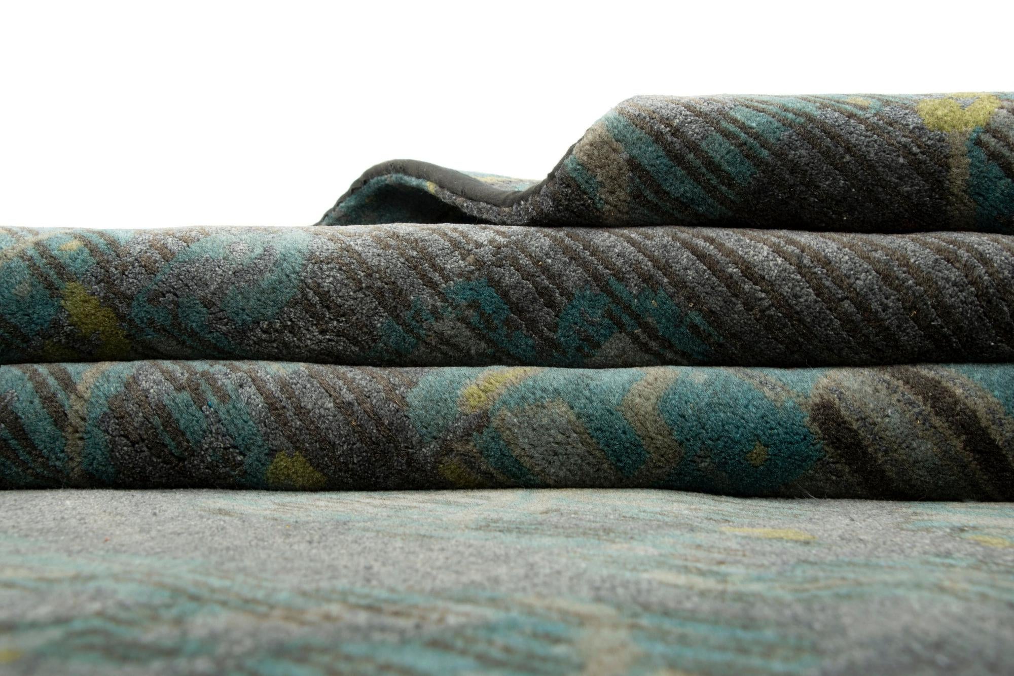 7' 11 x 9' 11 Hand Knotted Modern Manshu Rug
