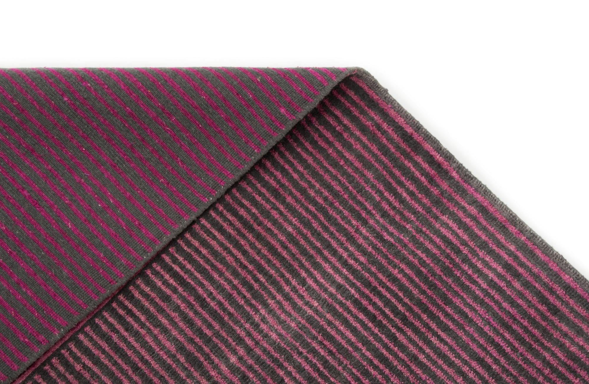 7' 7 x 9' 10 Modern Nehmo Rug
