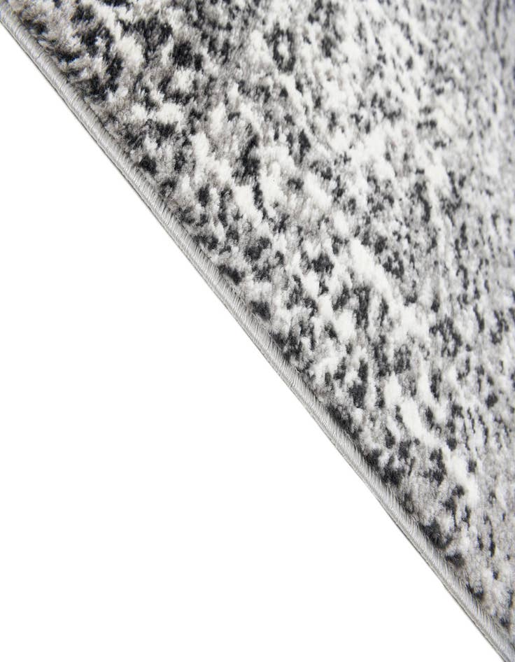 Detail image of 7' 10 x 10' 10 Monte Carlo Rug