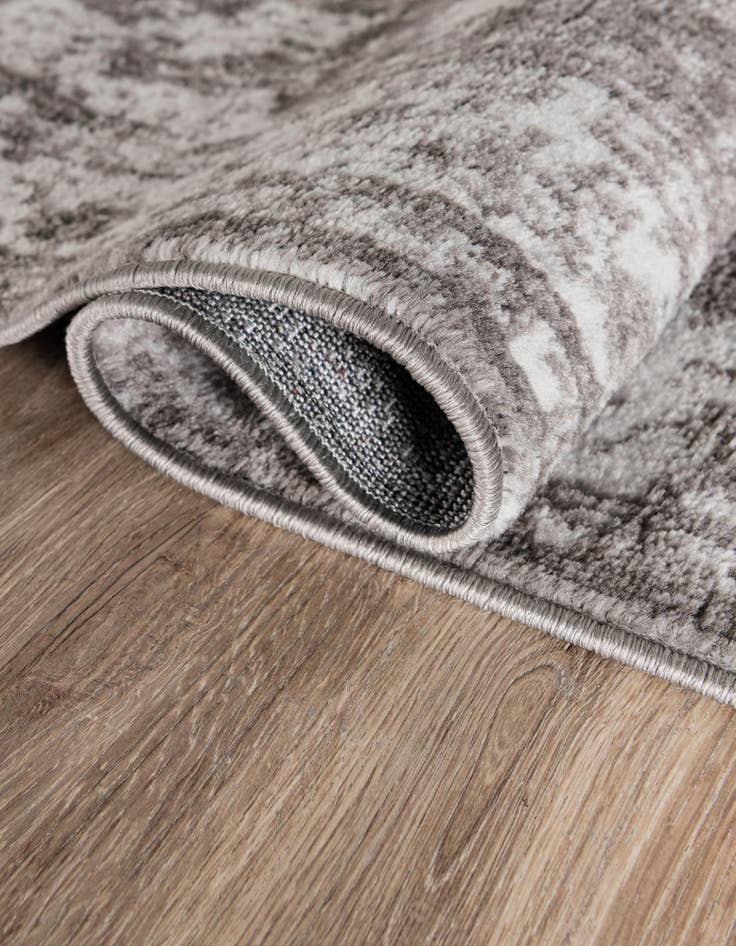 Detail image of 7' x 10' Monte Carlo Rug With Pad Bundle