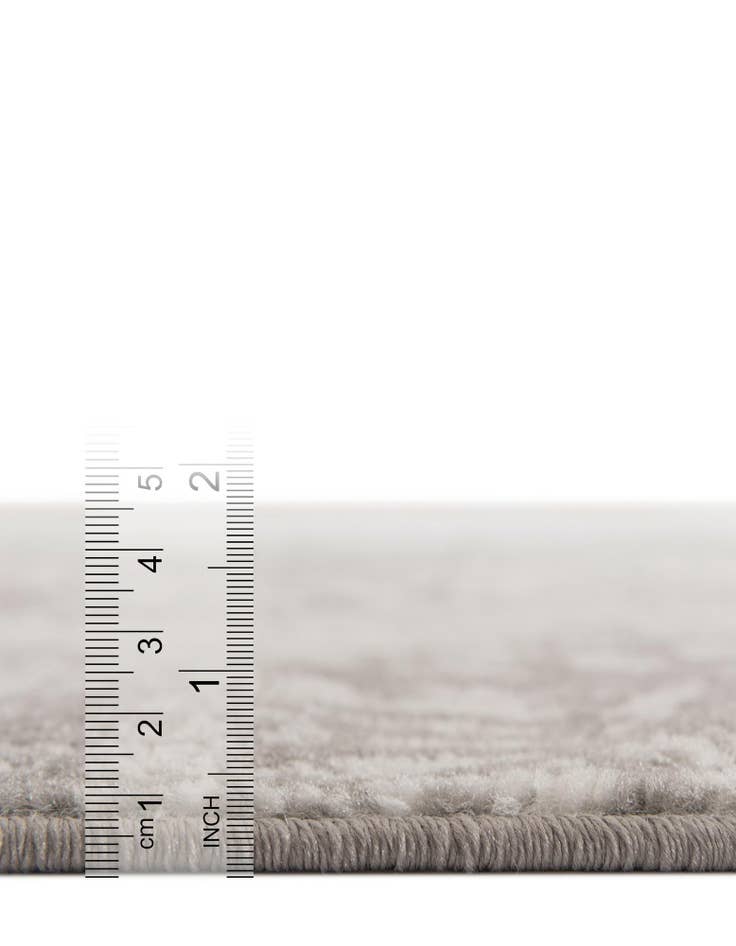 Detail image of 5' 3 x 8' Monte Carlo Rug