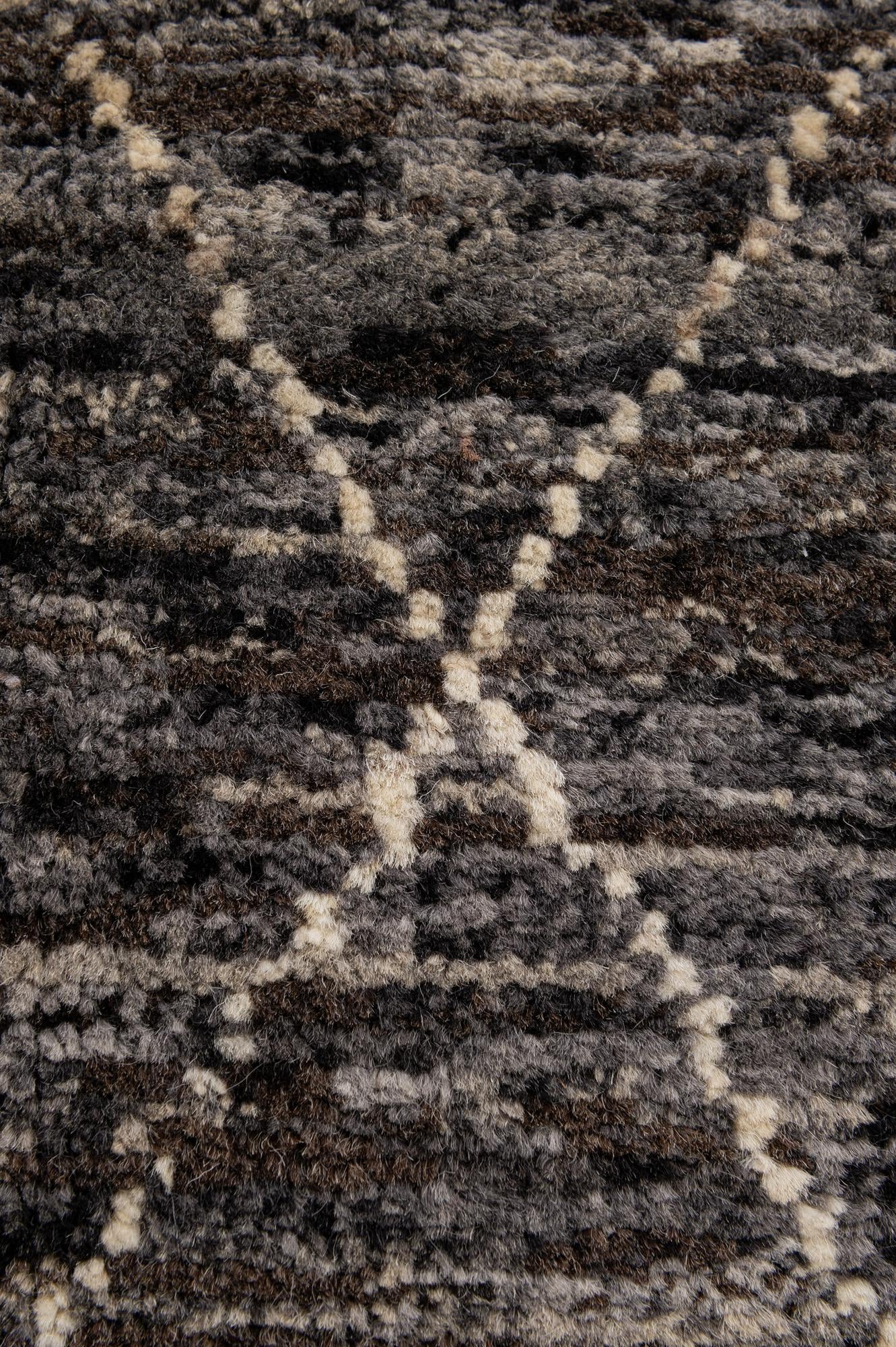 4' 7 x 6' 5 Hand Knotted Moroccan Wool Rug