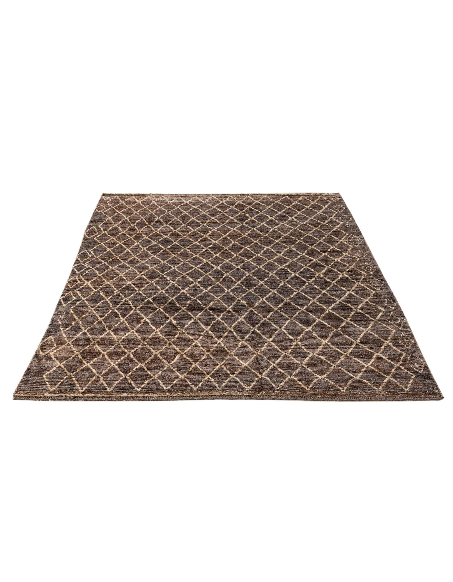 5' 9 x 8' 2 Hand Knotted Moroccan Wool Rug