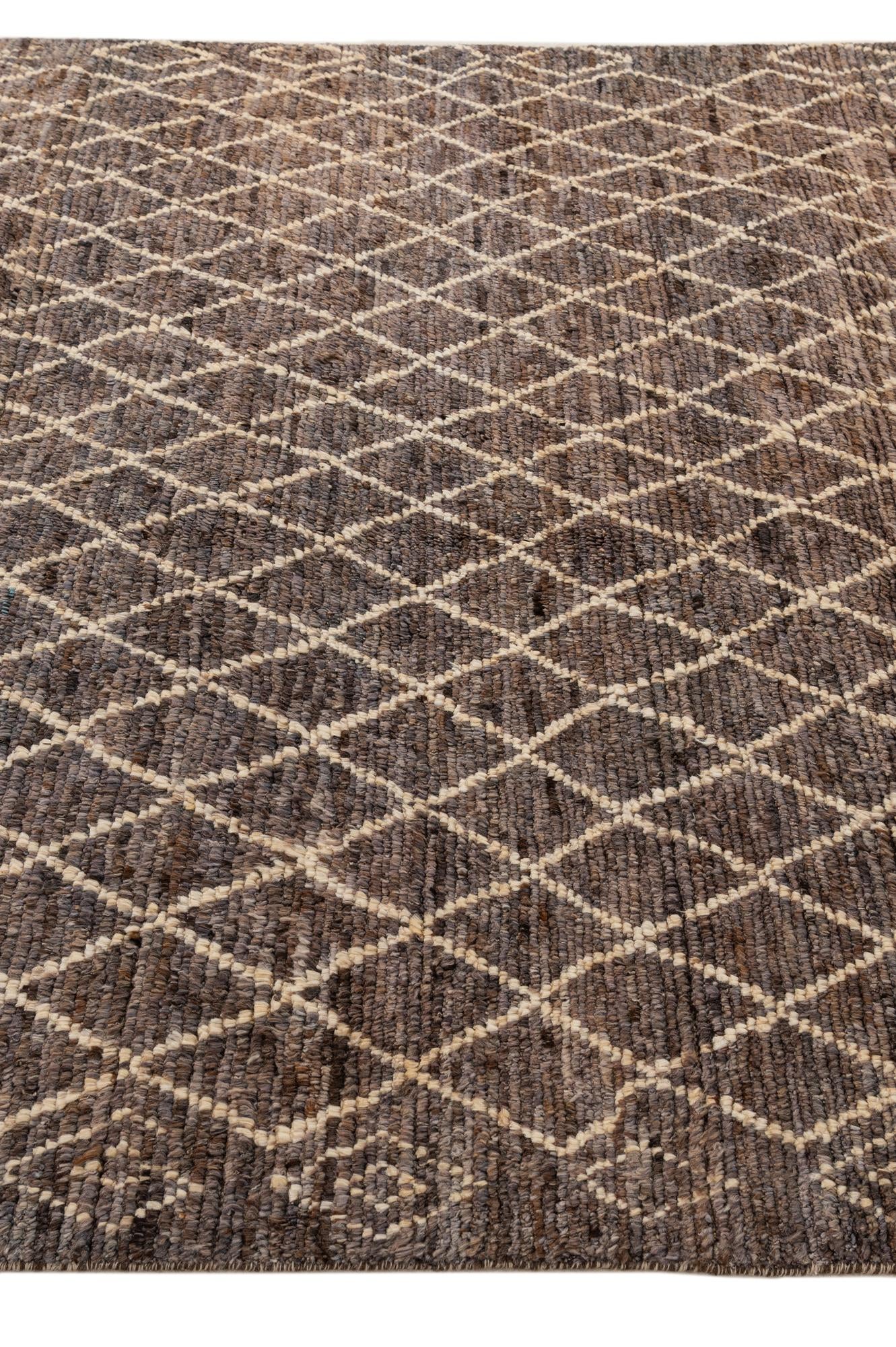 5' 9 x 8' 2 Hand Knotted Moroccan Wool Rug