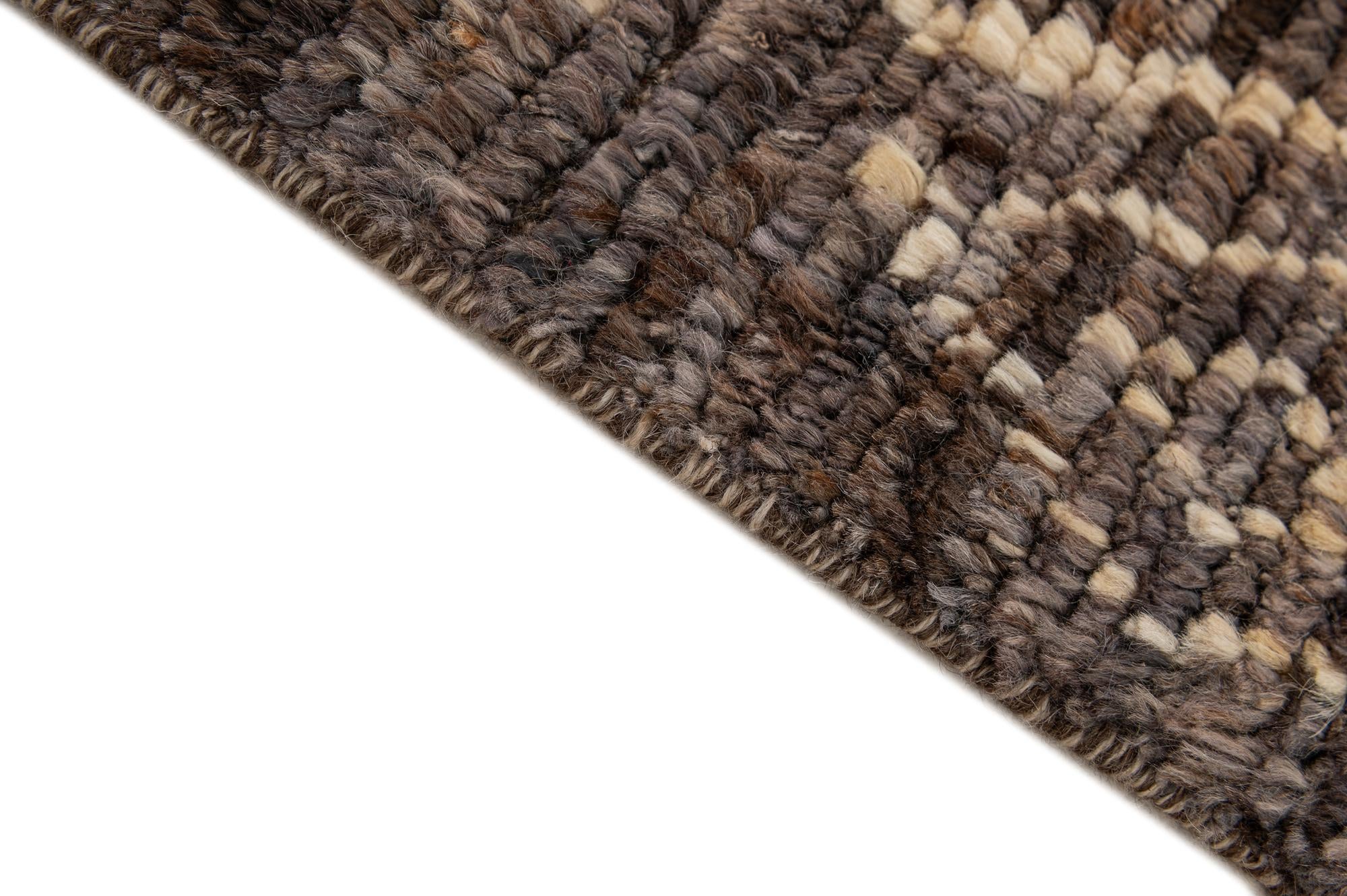 5' 9 x 8' 2 Hand Knotted Moroccan Wool Rug