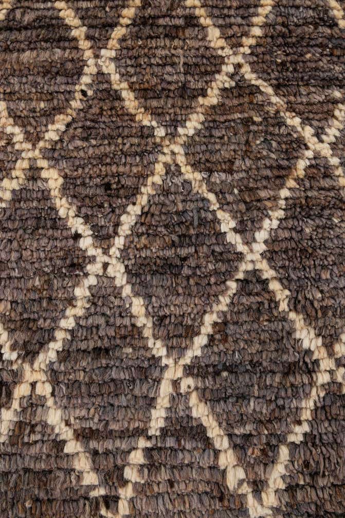 5' 9 x 8' 2 Hand Knotted Moroccan Wool Rug