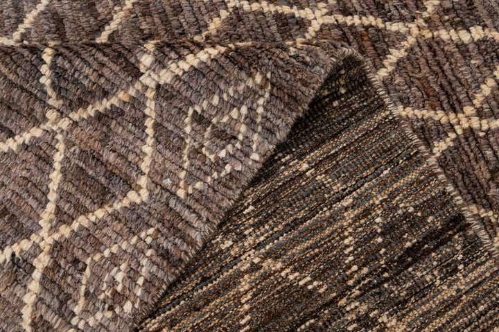 5' 9 x 8' 2 Hand Knotted Moroccan Wool Rug