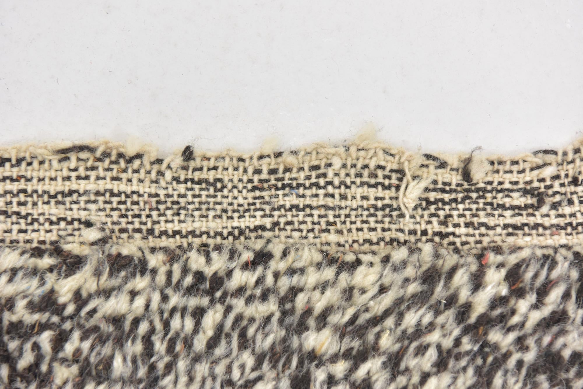 4' 10 x 7' 10 Hand Knotted Moroccan Wool Rug