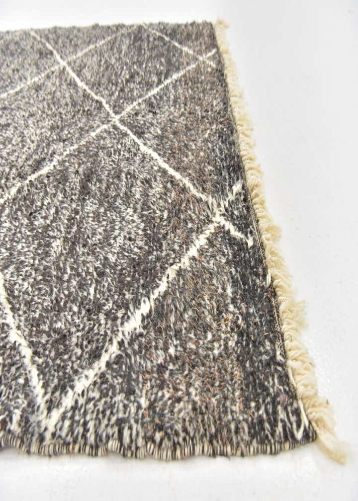 4' 10 x 7' 10 Hand Knotted Moroccan Wool Rug