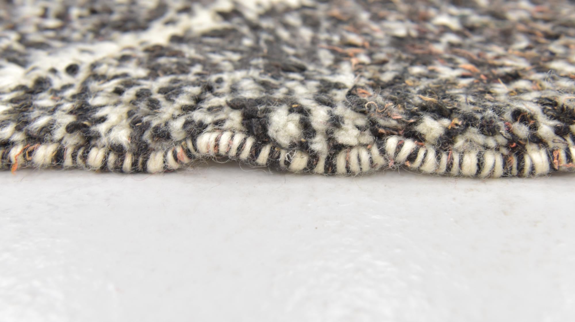 4' 10 x 7' 10 Hand Knotted Moroccan Wool Rug