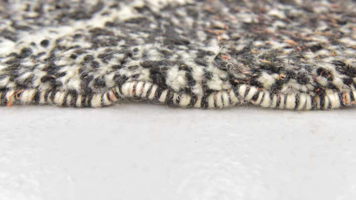 4' 10 x 7' 10 Hand Knotted Moroccan Wool Rug