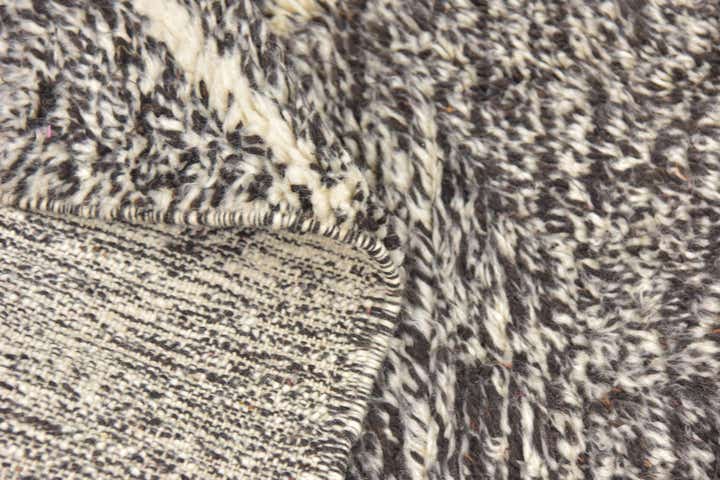 4' 10 x 7' 10 Hand Knotted Moroccan Wool Rug