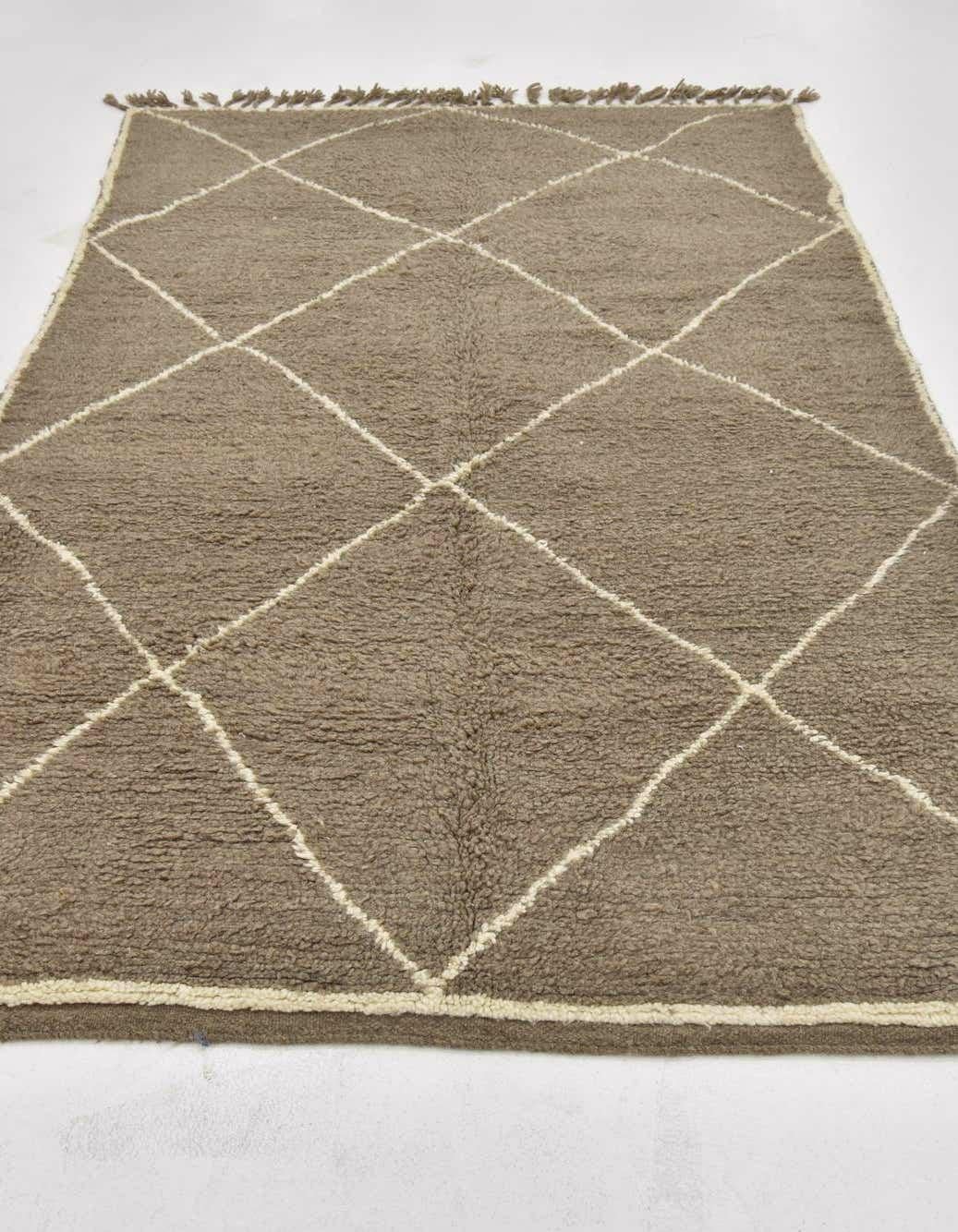 5' 3 x 8' 8 Hand Knotted Moroccan Wool Rug