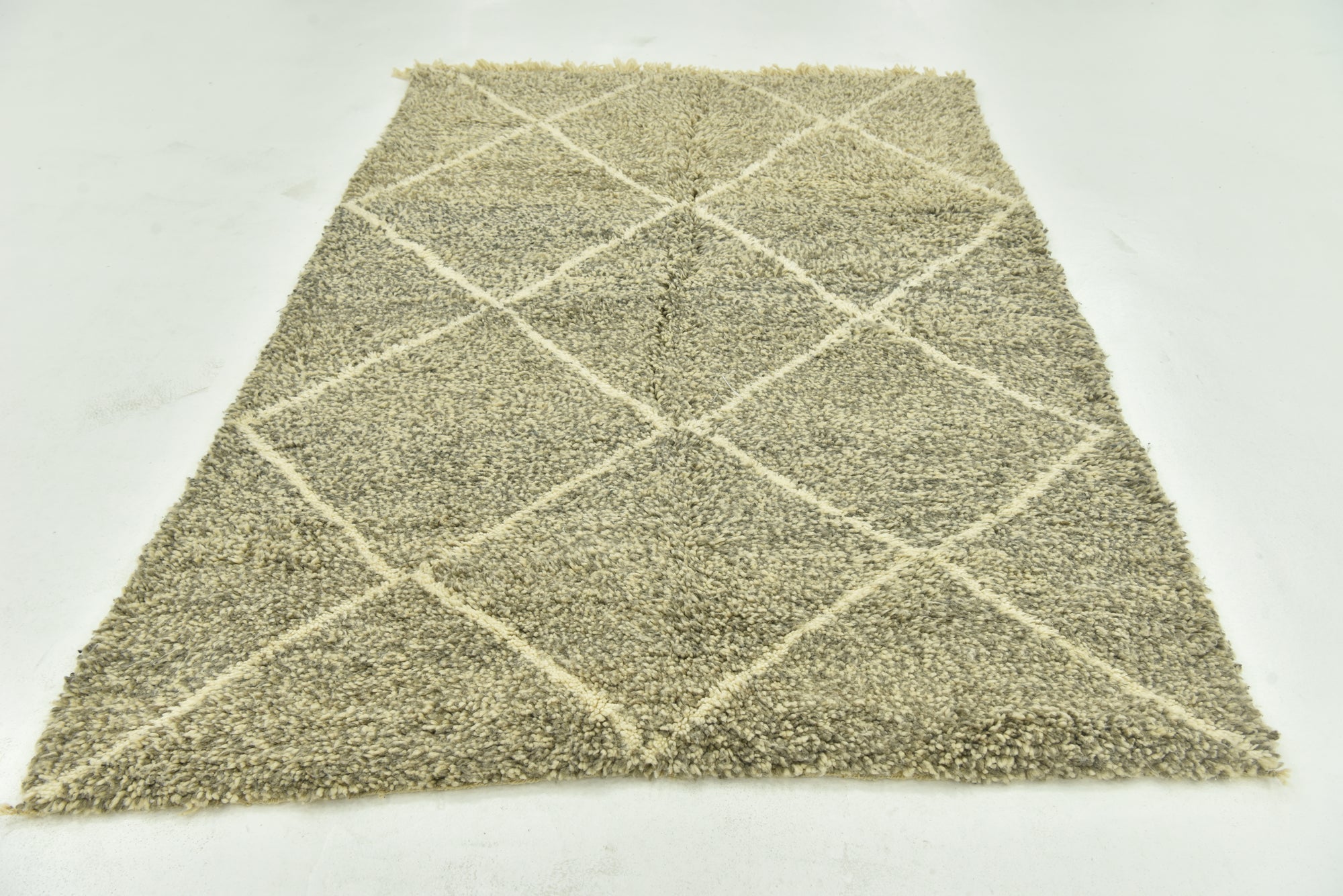 5' 6 x 8' 4 Hand Knotted Moroccan Wool Rug