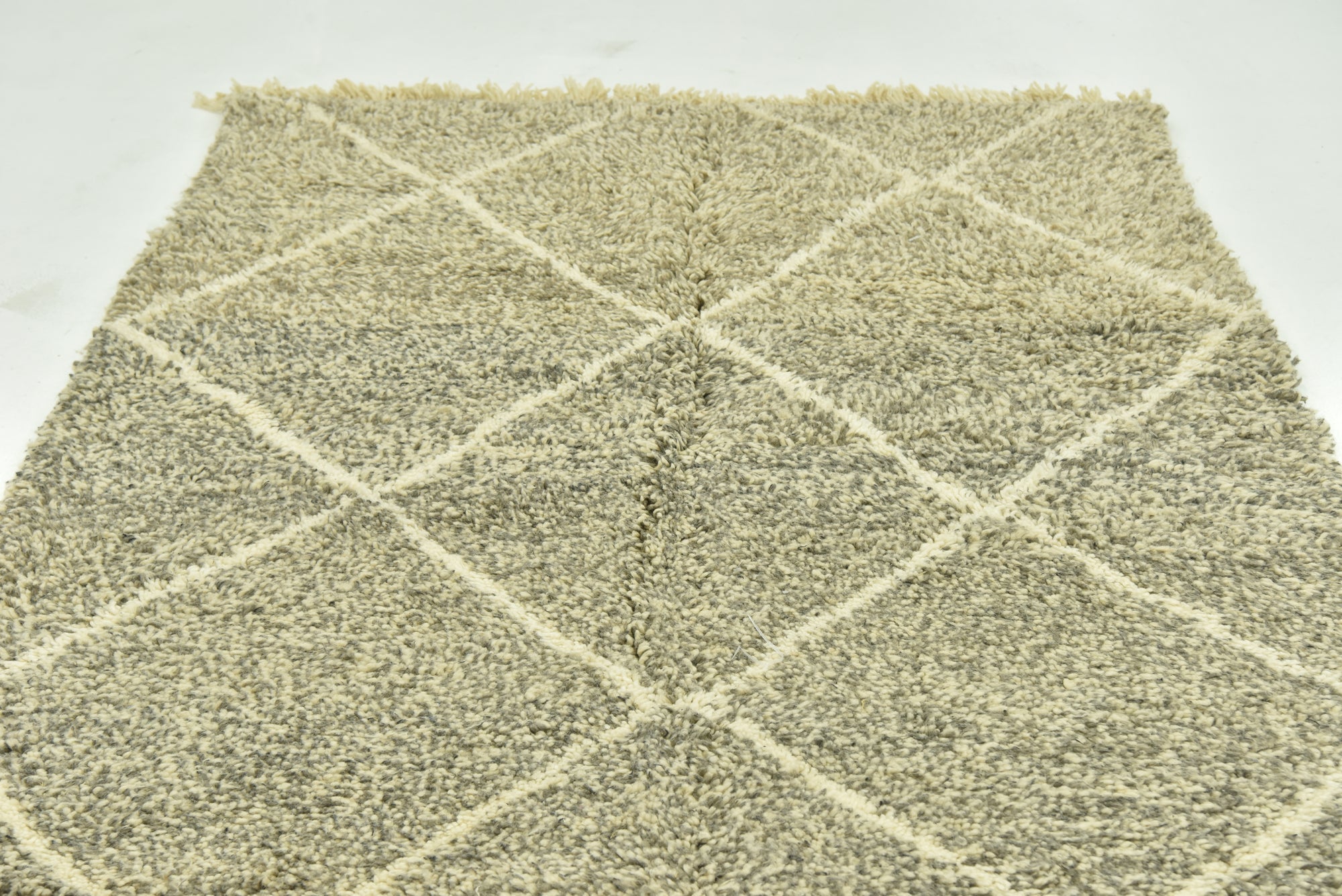 5' 6 x 8' 4 Hand Knotted Moroccan Wool Rug