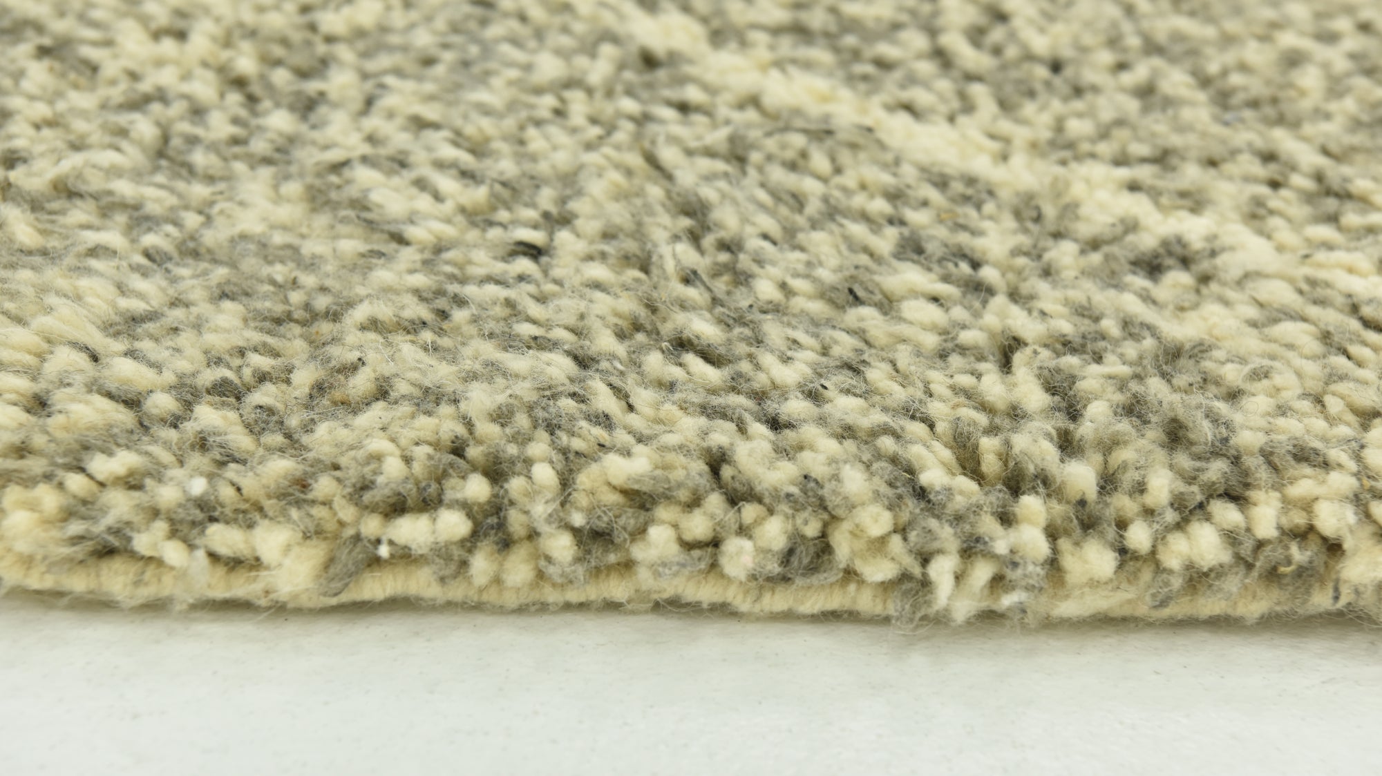 5' 6 x 8' 4 Hand Knotted Moroccan Wool Rug
