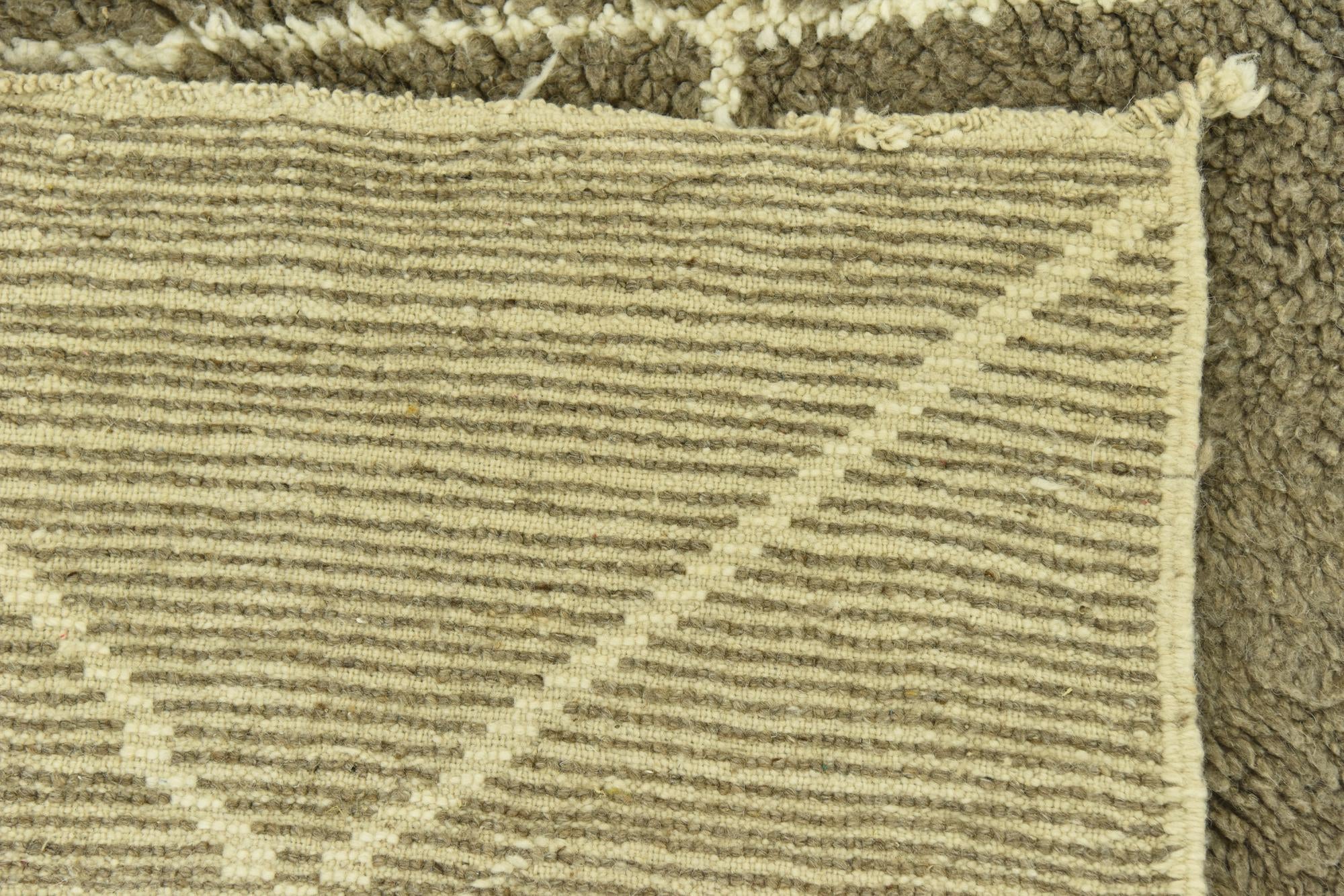 4' 9 x 7' 3 Hand Knotted Moroccan Wool Rug