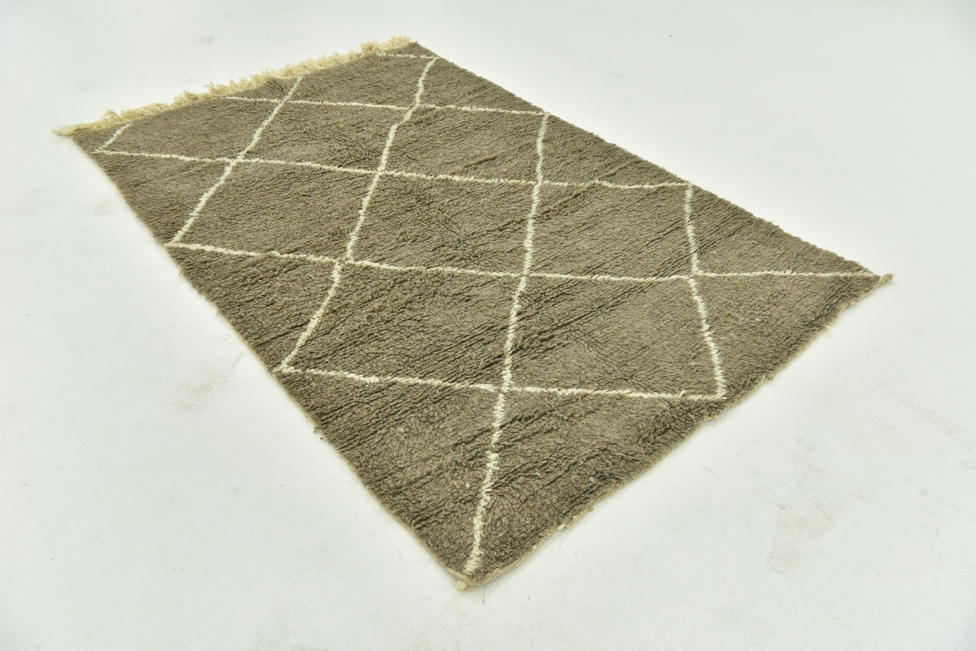 4' 9 x 7' 3 Hand Knotted Moroccan Wool Rug