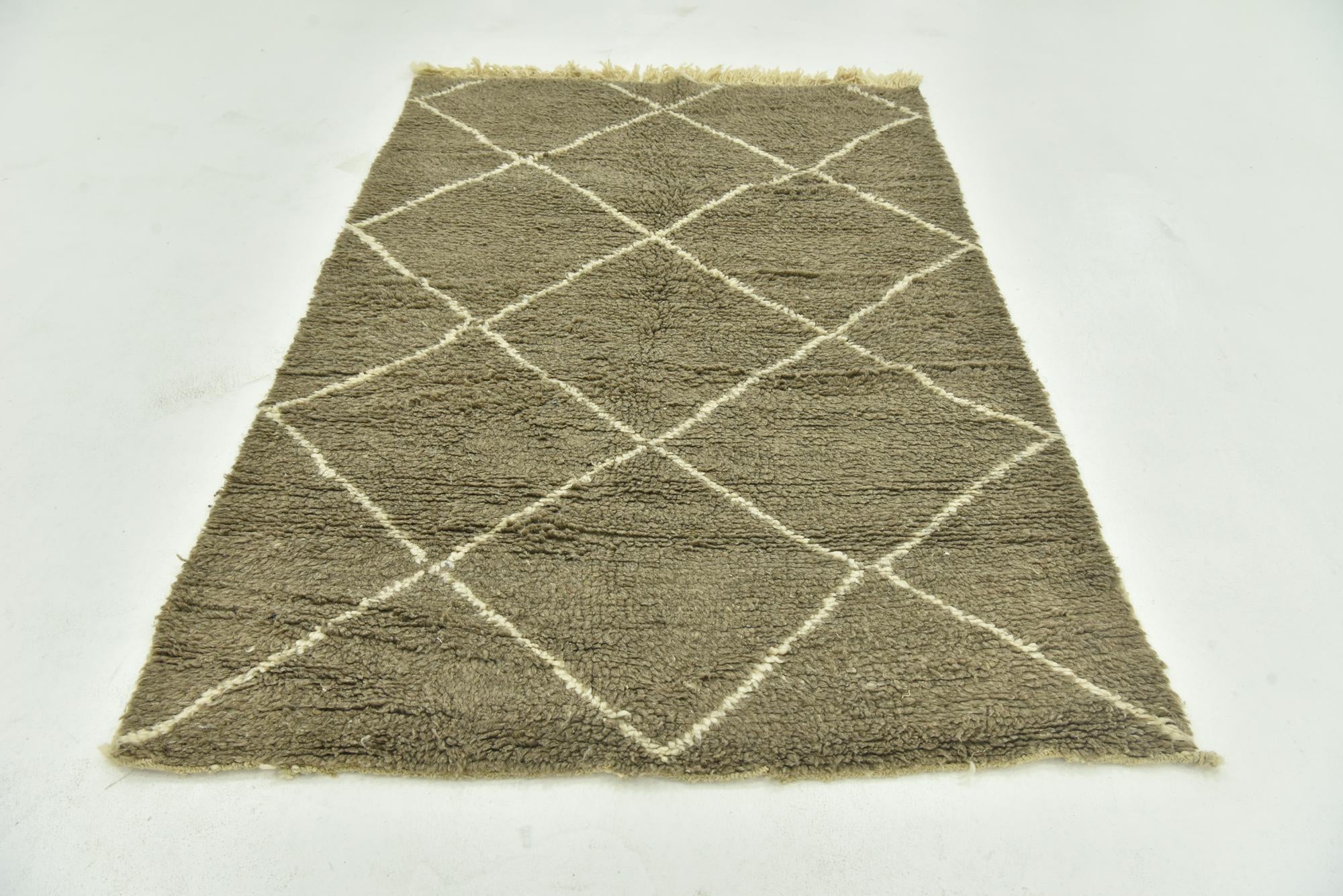 4' 9 x 7' 3 Hand Knotted Moroccan Wool Rug