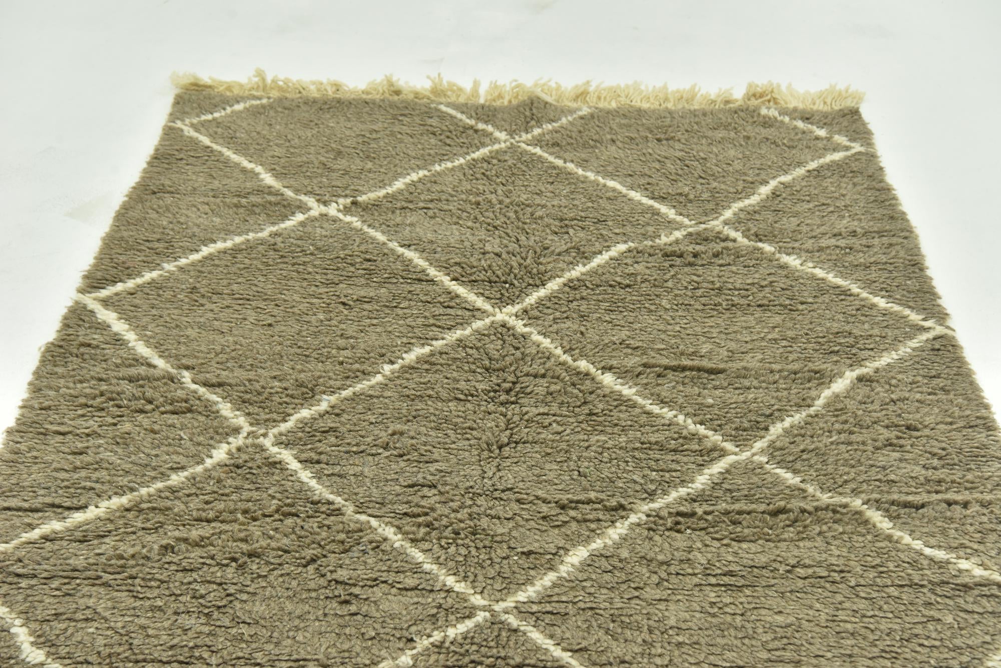 4' 9 x 7' 3 Hand Knotted Moroccan Wool Rug