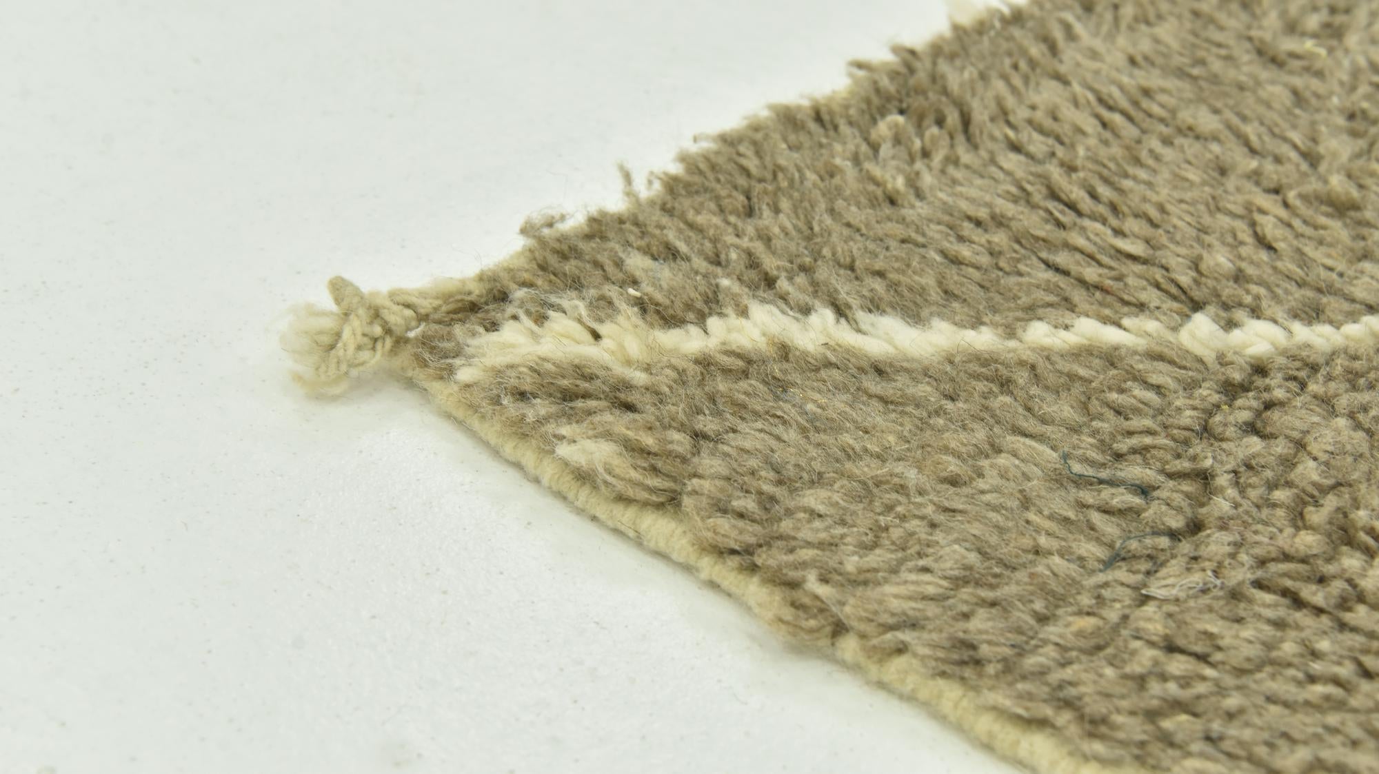 4' 9 x 7' 3 Hand Knotted Moroccan Wool Rug