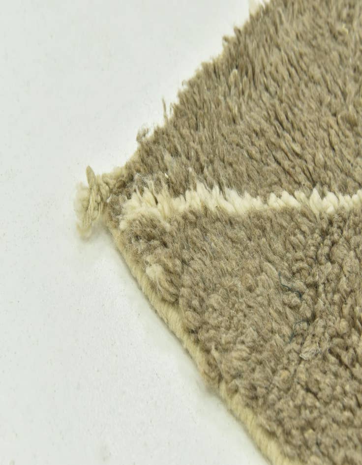 Detail image of 4' 9 x 7' 3  Hand Knotted Moroccan Wool Rug