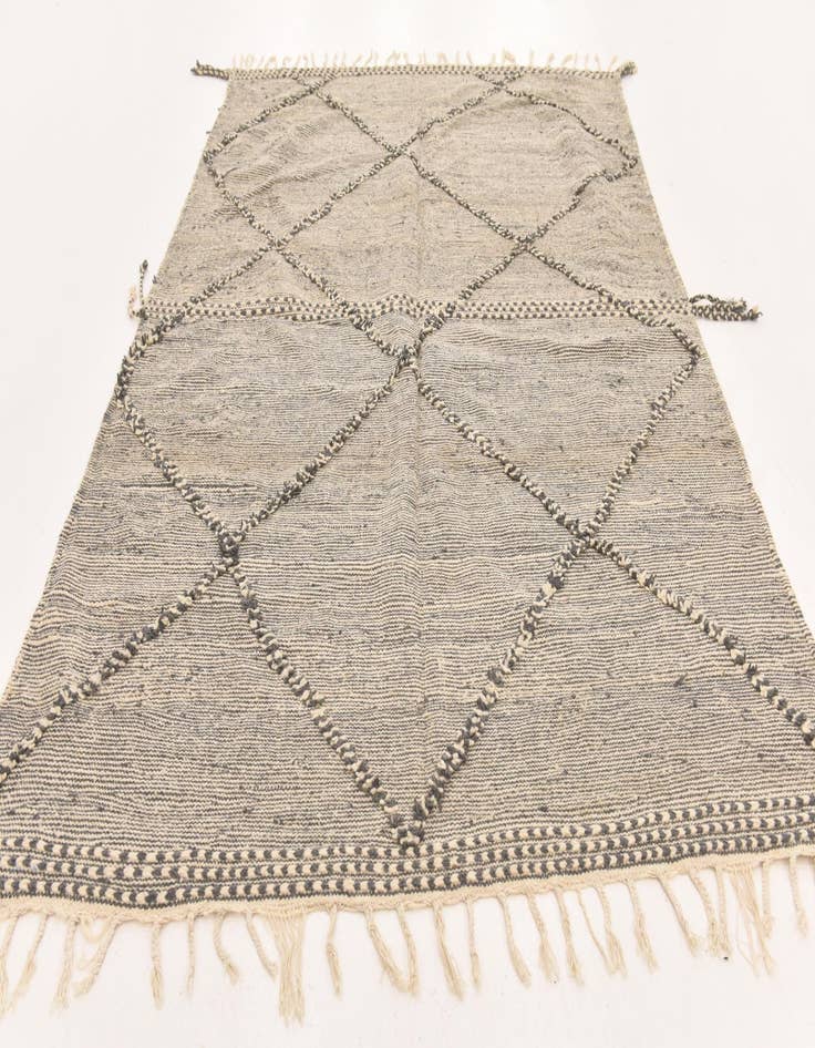 Detail image of 6' 8 x 9' 10  Hand Knotted Moroccan Wool Rug