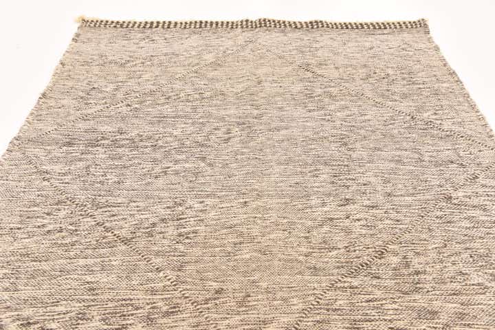 5' 4 x 9' 4 Hand Knotted Moroccan Wool Rug