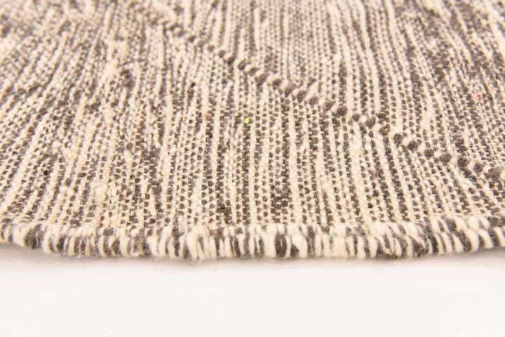 5' 4 x 9' 4 Hand Knotted Moroccan Wool Rug