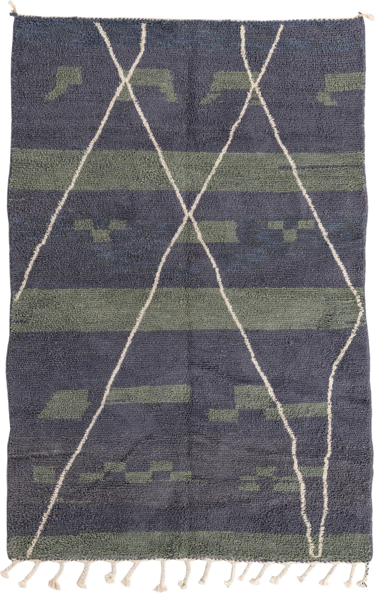 5' 4 x 8' Hand Knotted Moroccan Wool Rug