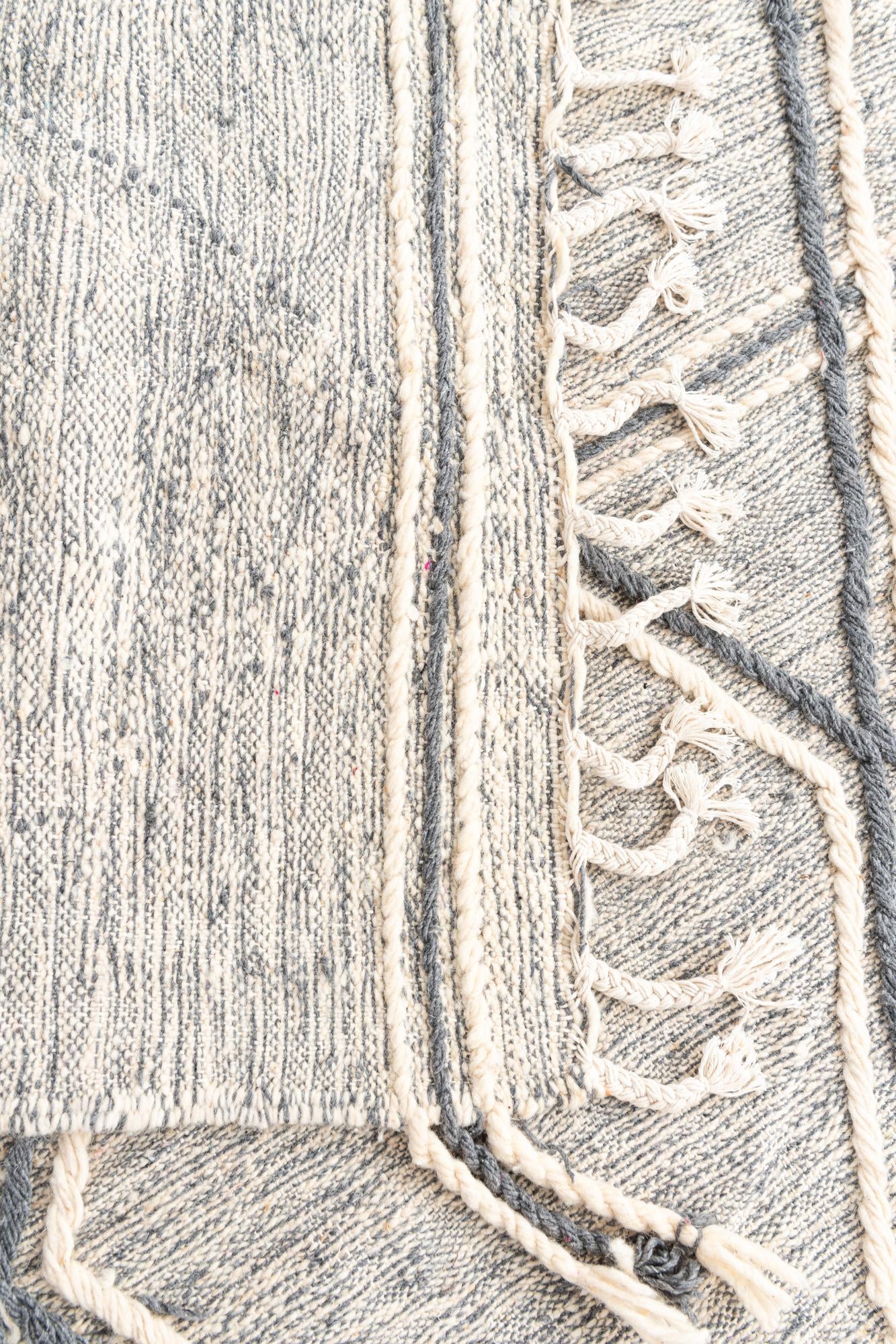 6' x 9' 8 Hand Knotted Moroccan Wool Rug