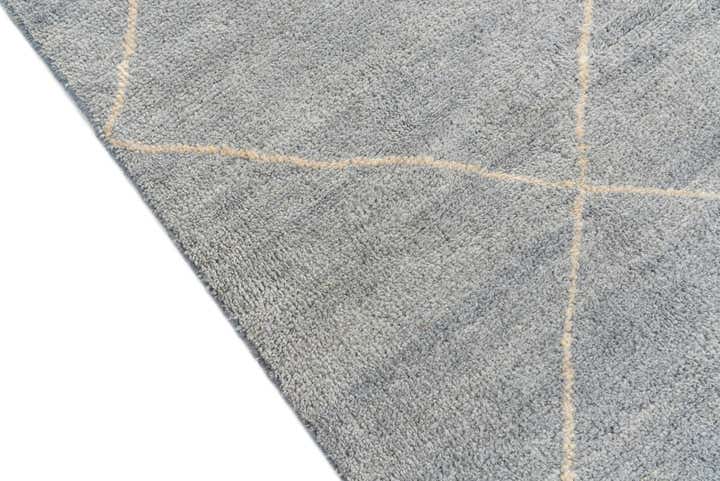 4' 7 x 6' 7 Hand Knotted Moroccan Wool Rug