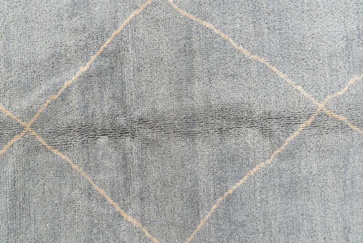 4' 7 x 6' 7 Hand Knotted Moroccan Wool Rug