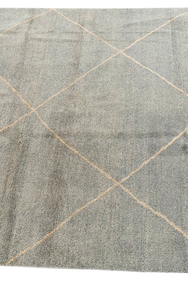 Detail image of 4' 5 x 6' 7 Hand Knotted Moroccan Wool Rug