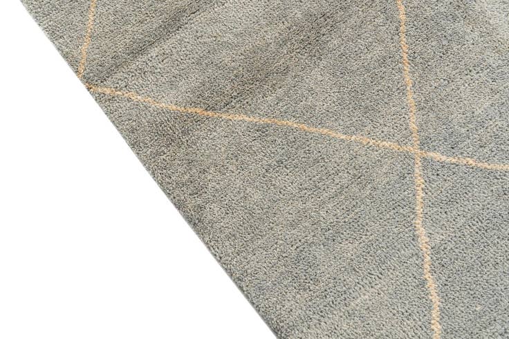 Detail image of 4' 5 x 6' 7 Hand Knotted Moroccan Wool Rug