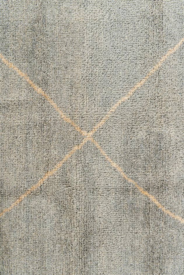 Detail image of 4' 5 x 6' 7 Hand Knotted Moroccan Wool Rug