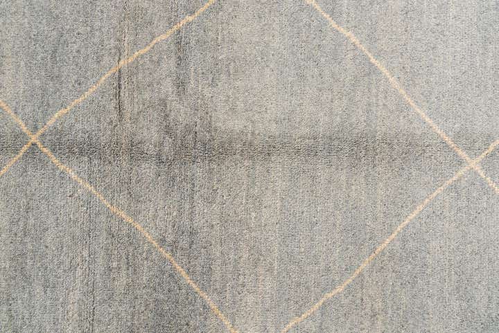 5' 7 x 8' Hand Knotted Moroccan Wool Rug