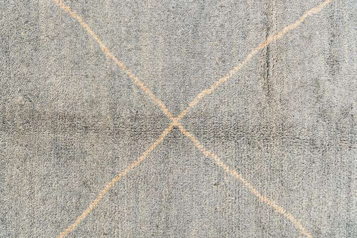 5' 7 x 8' Hand Knotted Moroccan Wool Rug