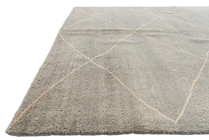 5' 7 x 8' 7 Hand Knotted Moroccan Wool Rug