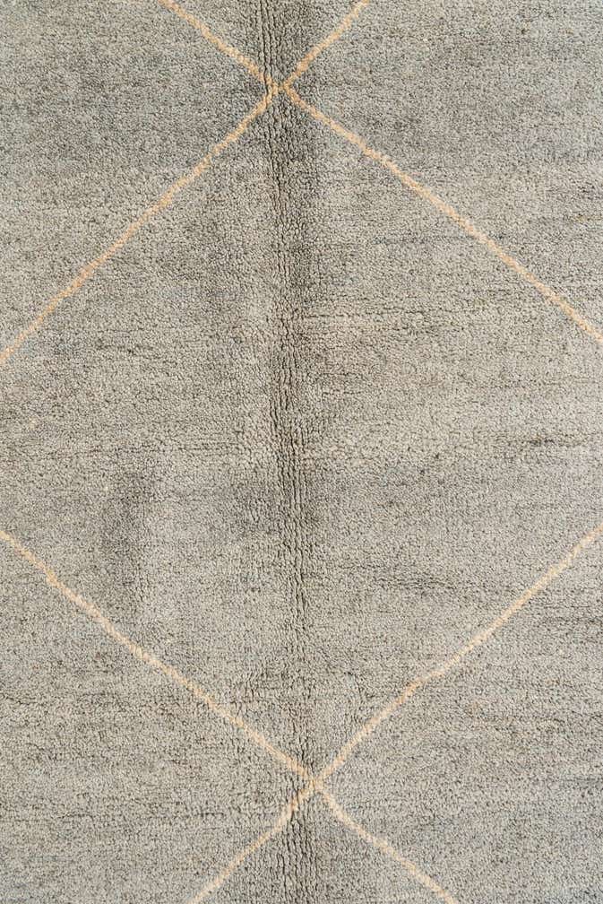 5' 7 x 8' 7 Hand Knotted Moroccan Wool Rug