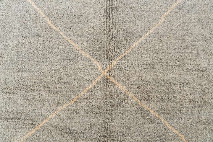5' 7 x 8' 7 Hand Knotted Moroccan Wool Rug