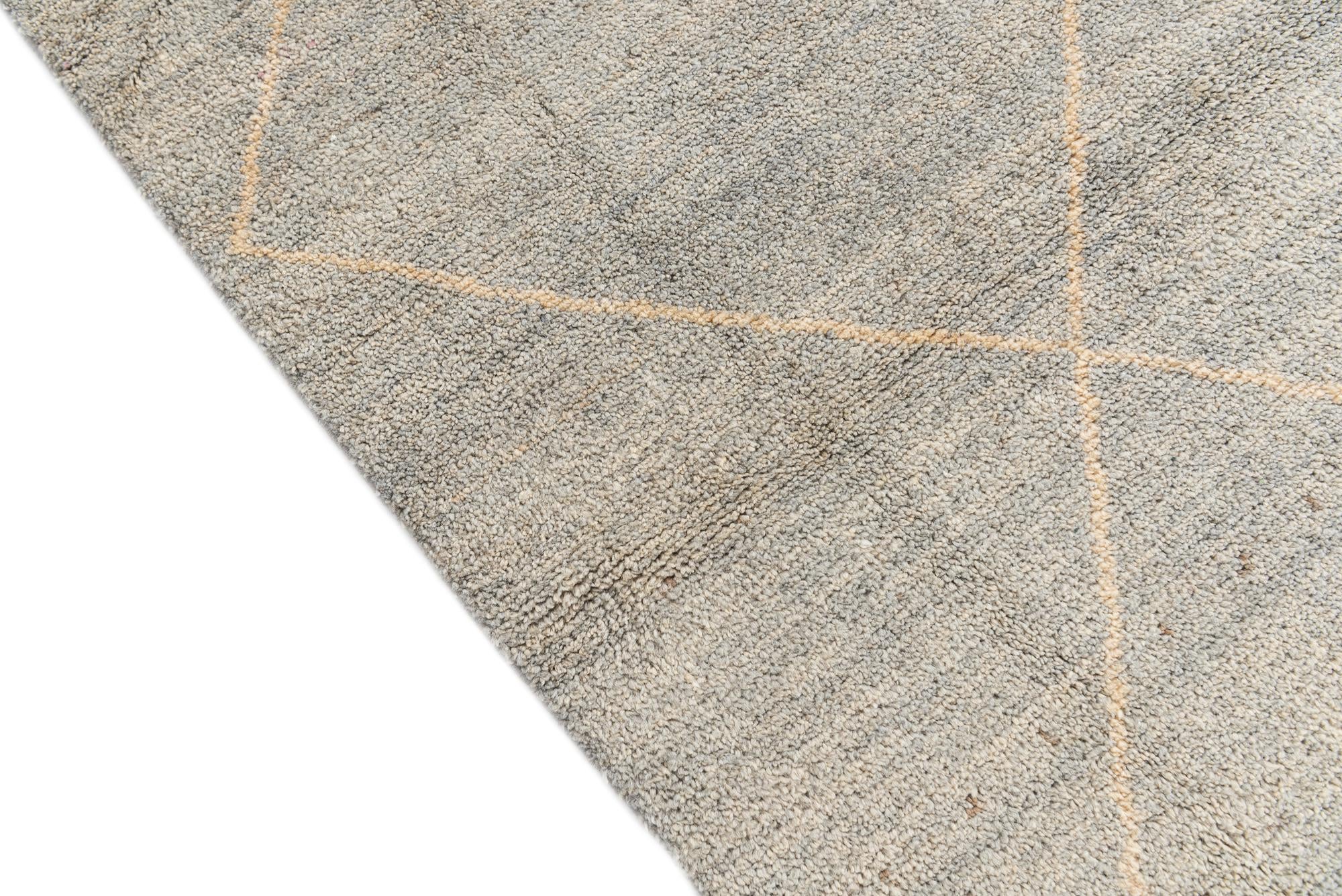 4' 7 x 6' 9 Hand Knotted Moroccan Wool Rug