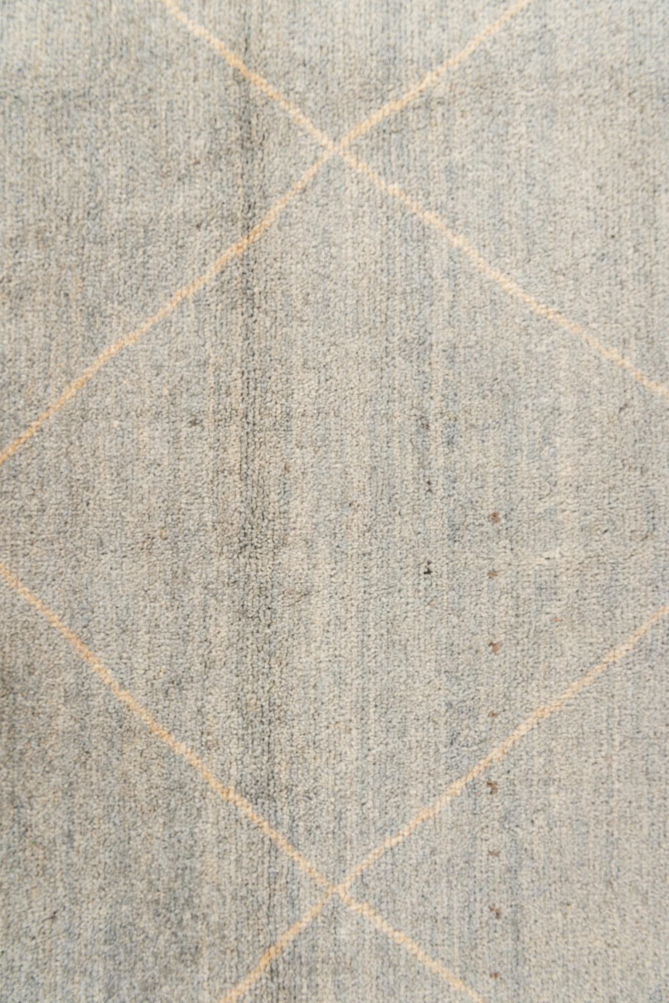 4' 7 x 6' 9 Hand Knotted Moroccan Wool Rug
