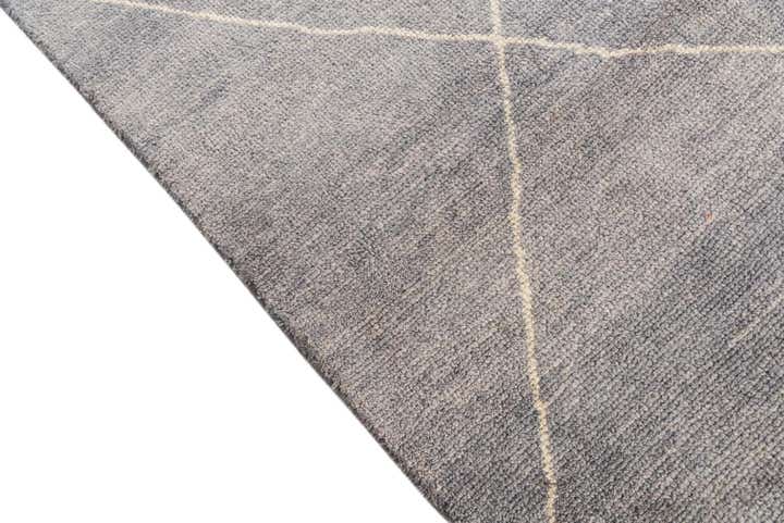 5' 7 x 8' 2 Hand Knotted Moroccan Wool Rug