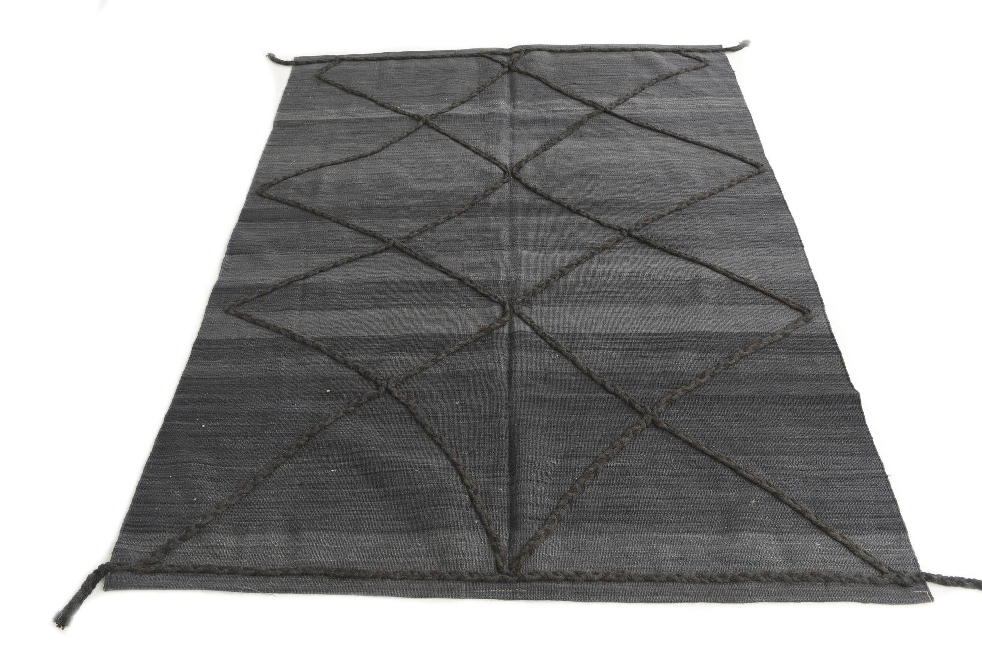 4' 9 x 6' 6 Hand Knotted Moroccan Wool Rug