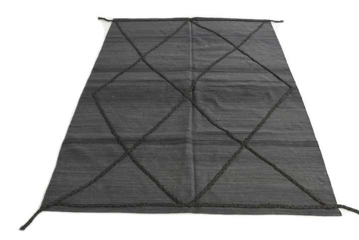 4' 9 x 6' 6 Hand Knotted Moroccan Wool Rug